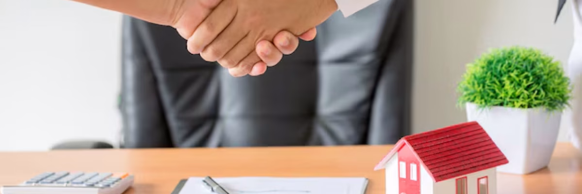 hands-agent-client-shaking-hands-after-signed-contract-buy-new-apartment_1150-14836